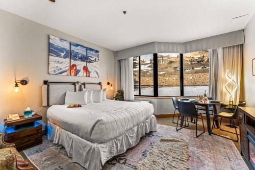 Studio at Grand Lodge Hot Tub Pool Pet Friendly