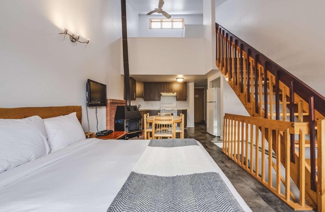 Studio Chamonix 1 (Mezz 2 Q) - 4 people