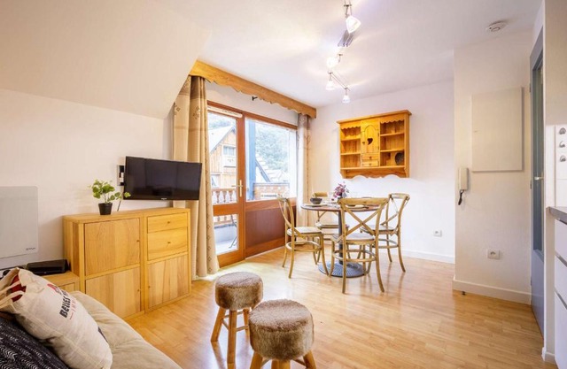 Studio Cabine pour 4 à Saint-Lary-Soulan avec Balcon, Parking et Proche Téléphérique - FR-1-296-431