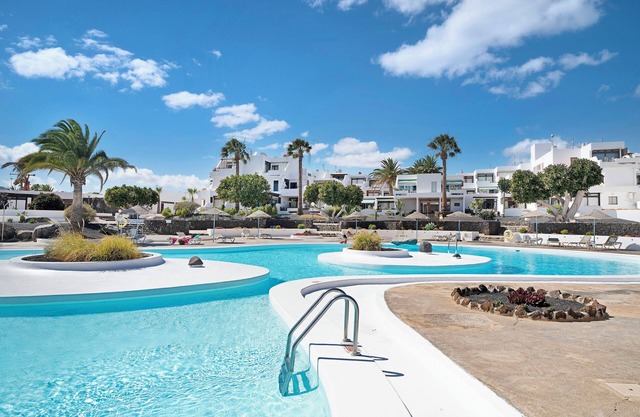 Studio Calimar Los Molinos mit Pool, WLAN und Terrasse