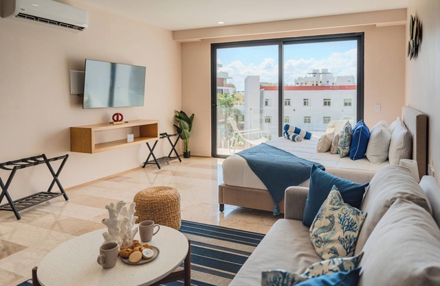 Studio Coco | Rooftop with Jacuzzis & Gym | Casago
