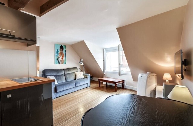 Studio de Charme Dans un Ancien Hôtel Particulier Napoléon III