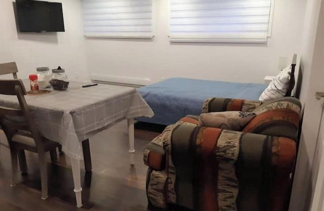 Studio Entièrement Rénové