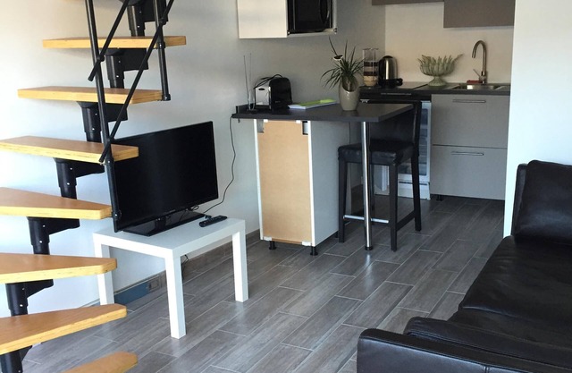 Studio eingerichtet neue, moderne und helle in der Nähe von Paris