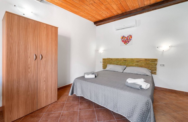 Studio 'Il Cedro' mit Bergblick, privater Terrasse und Klimaanlage