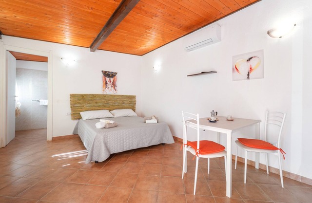 Studio 'Il Limone' mit Bergblick, privater Terrasse und Klimaanlage