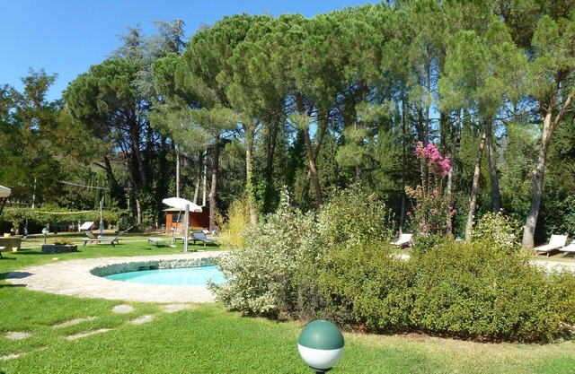Schwimmbad geoffnet! Gemütliche Einzimmerwohnung am Fusse von Cortona