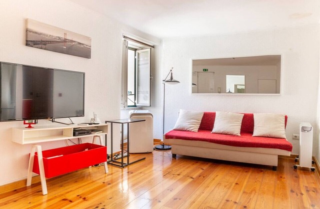 Studio in the heart of Alfama! Super Central!