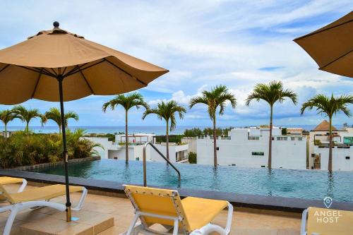 Studio on 5th, PVT Balcony, Oceanview Roof Pool