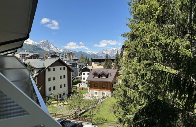 Studio Saturno 23 in the city center, Sauze d'Oulx, Italy