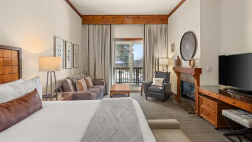Studio Spruce Peak Ski In Ski Out 147 By Stowe Mountain Rentals