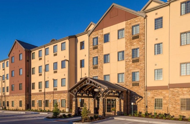Studio Suite Great for Business Travelers! Fitness Center On-Site