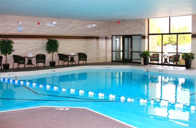 Studio Suite Near Syracuse University | Free Breakfast + Business Center