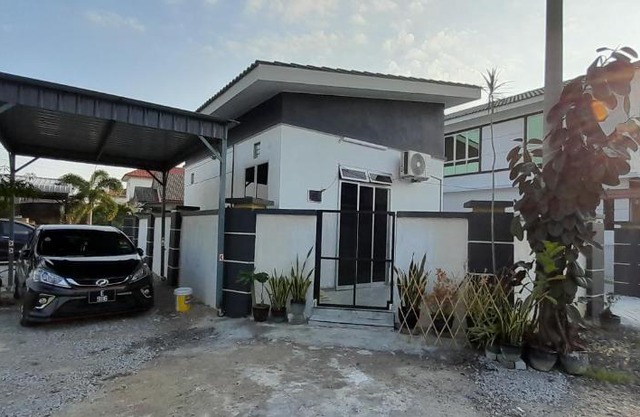 Studio Teratak Alisha Permatang Pauh