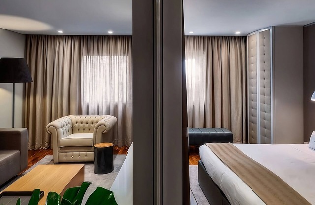 Studio Unit at Altis Prime, Near Attractions, Onsite Jacuzzi, Private Parking!