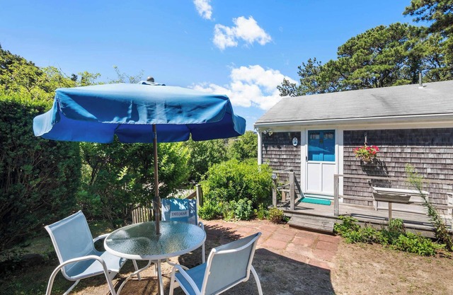Studio, Walk to Nauset Beach!