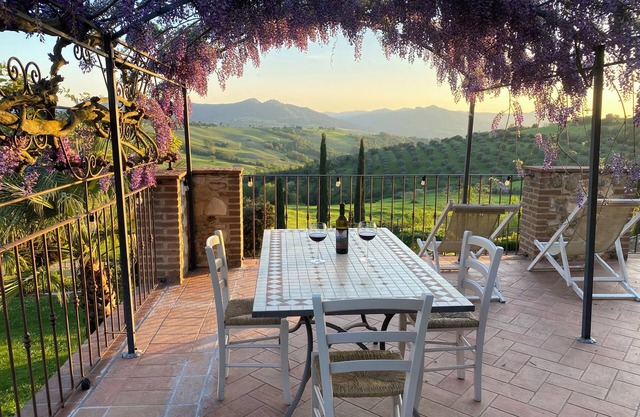 Bauernhaus mit Pool und Terrasse in der Nähe von Volterra Pisa Siena Florenz und das Meer