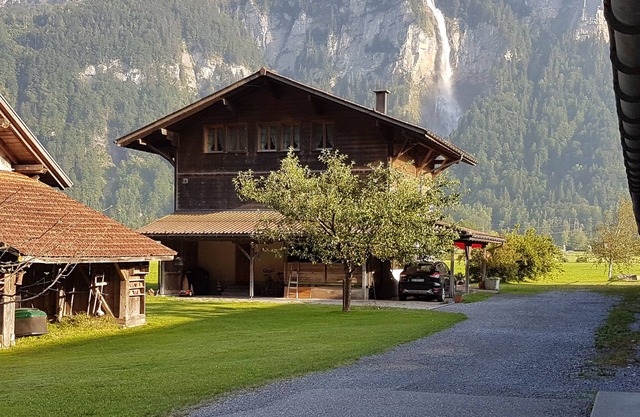 Studiowohnung mit Aussicht auf Wasserfall