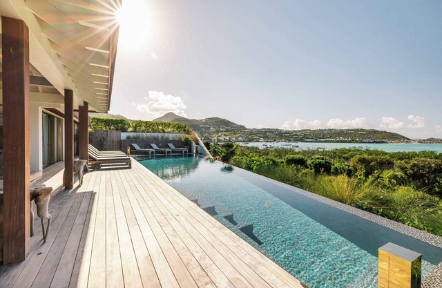 Stuning villa with high design materials, nearby the sea