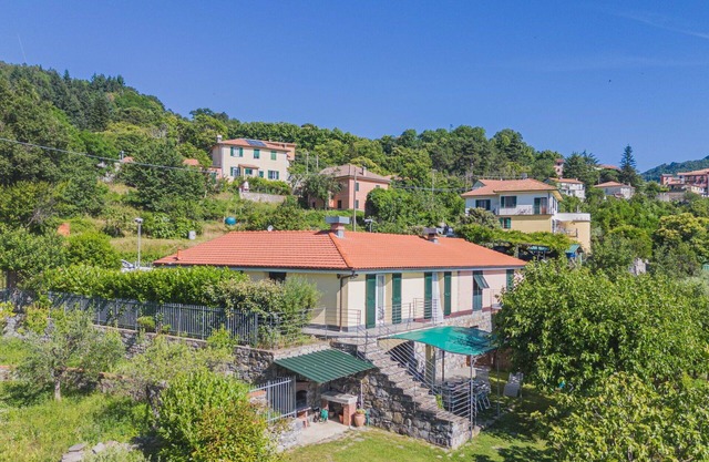 Wunderbares Ferienhaus für 8 Gäste mit W-LAN, TV, Terrasse, Haustiere erlaubt und Parkplatz