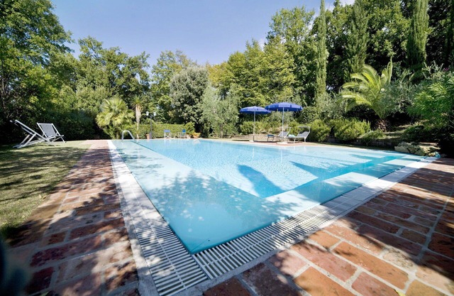 Alleinstehendes Ferienhaus mit Klimaanlage, privatem Pool, W-LAN, TV, Innenhof, Panoramablick