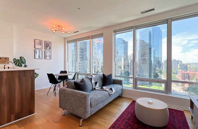 Stunning 1-Bedroom Condo in the Heart of Vancouver