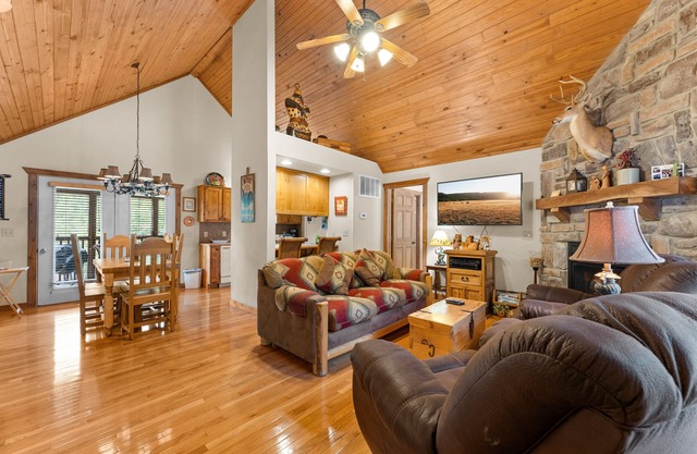 Dakota Lodge-2 Schlafzimmer, 2 Bad-Lodge befindet sich in Stonebridge Resort-Sleeps 6