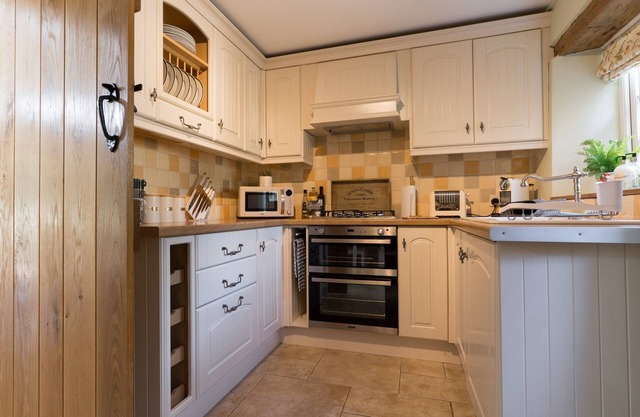 Stunning 2 Bed Cottage in Fordwells