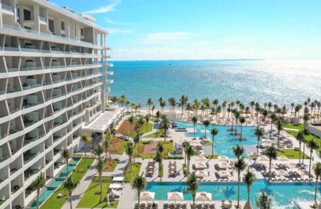 Stunning 2 bedroom 2 bath apartment in Cancun.