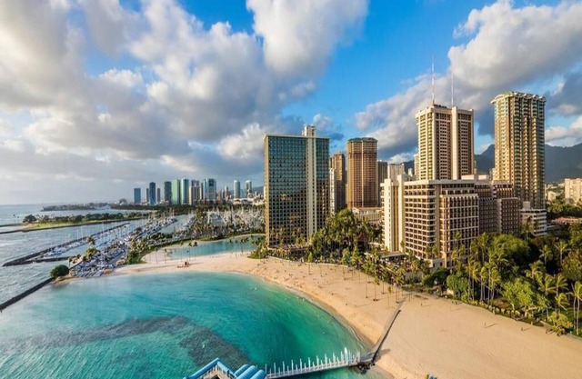 Atemberaubende 2 Schlafzimmer im Hilton Hawaiian Village, Grand Waikikian. Reservieren Sie jetzt!