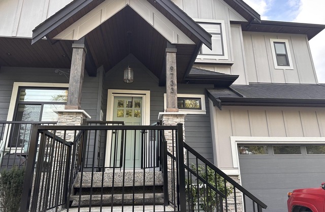 Stunning 2 bedroom both are primaries! Hollywood North Fort Langley Port Kells