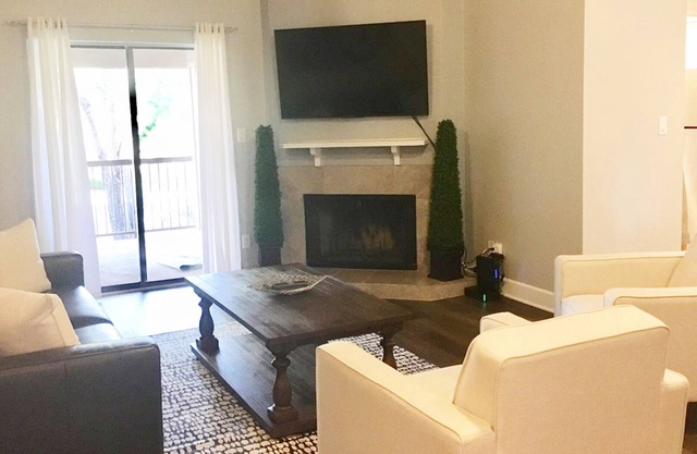 Atemberaubende neue 2-Zimmer-Wohnung in Central Scottsdale auf der McCormick Ranch