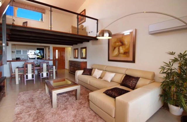 Stunning Apartment mit 2 Schlafzimmern mit Whirlpool und Blick auf das Meer auf 5 * Spa Resort.