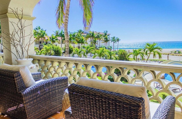 Stunning 3-bedroom, 3 bathroom ocean view condo in delightful San José del Cabo