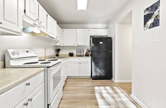 Stunning 3-bedroom townhouse with a beautiful backyard Luxury stay