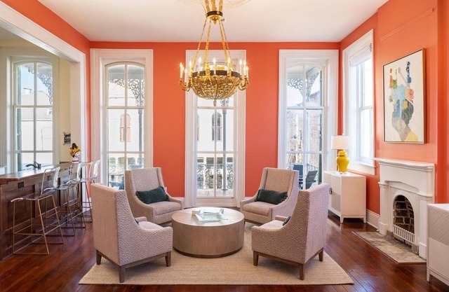 Stunning 3 BR/3 BA loft apartment w/balcony overlooking historic downtown!