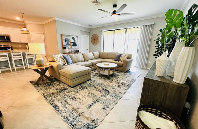 Stunning 3bed-3bath oasis w/ lake view