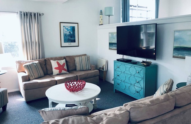 Tolles 3-Zi-Duplex-Penthouse! 5 Blocks vom Leuchtturm entfernt. Geöffnet im Juni und Herbst