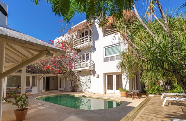 Stunning 3BR Villa in Playacar Fase 1