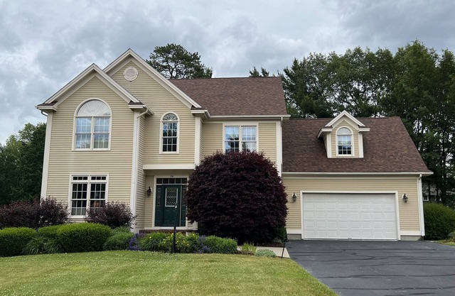 Stunning 4 Bedroom Home with Beach Access