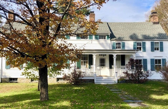 Stunning 5-bedroom Dutchess Co. home near Rhinebeck, Omega, Bard College, skiing