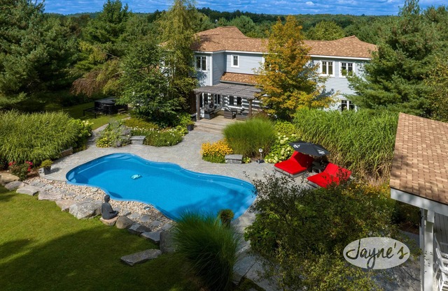 Stunning 6 Bed, 6 Bath Pool! Hot Tub! Private Oasis! Poolside Cabana! Gym!