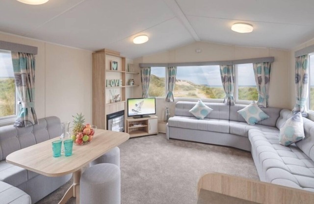 Stunning 6 Birth Caravan in Skegness