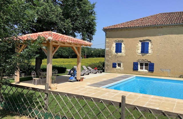 stunning converted barn with 14x7 pool