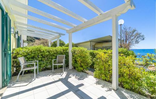 Stunning Apartment In Framura With Wifi