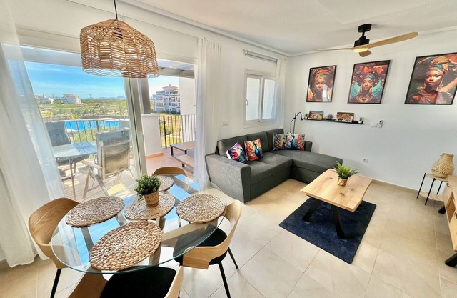 Stunning apartment with a beautiful pool/lake view
