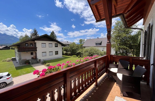 Wunderbares alleinstehendes Ferienhaus für 6 Gäste mit W-LAN, TV, Innenhof und Parkplatz