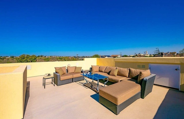 Stunning Bay Park View Home