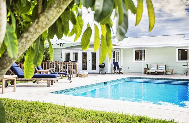 Beach Cottage! Nur 1.5 Meilen zum fantastischen Bonita Beach! Familienfreundlich