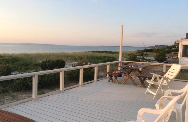 Genießen Sie mehr Sommer im Stunning Beach Cottage! Shinnecock Hills, Southampton, NY